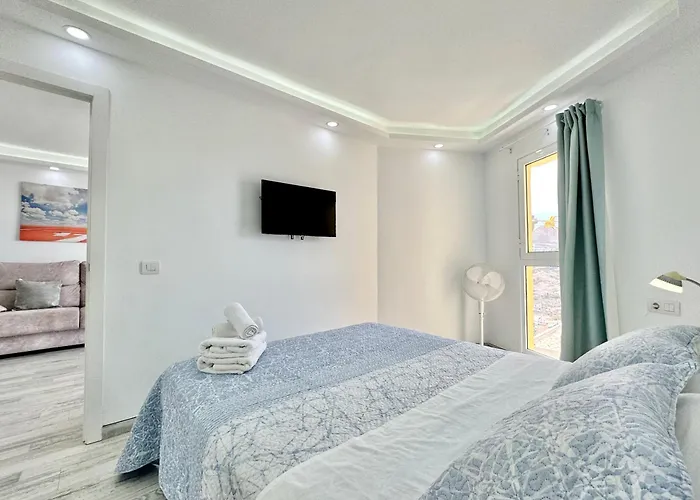 Torres De Yomely - M9g Playa de las Américas